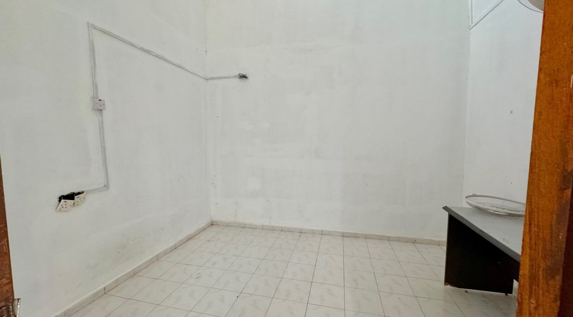 Ejen Hartanah Melaka Teres 1 Taman Melawis Bukit Beruang Melaka Tengah_Ejen Rumah Melaka Hairil Wahiri_13