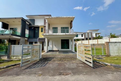Rumah Untuk Dijual Semi-D 2 Tingkat Vista Kirana Ayer Keroh_Ejen Hartanah Ayer Keroh Melaka