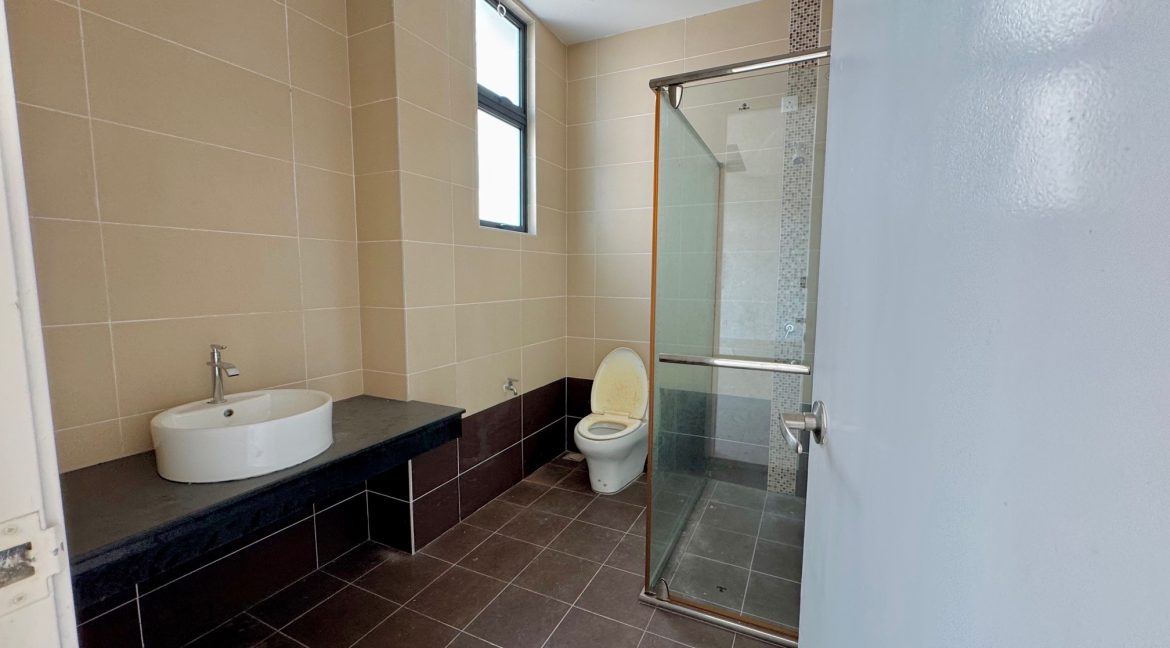 Ejen Hartanah Melaka Semi-D 2 Tingkat Vista Kirana Ayer Keroh_Ejen Rumah Ayer Keroh Melaka Hairil Wahiri_15
