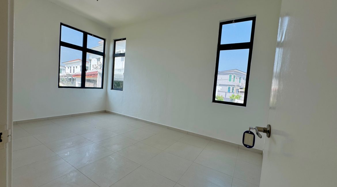 Ejen Hartanah Melaka Semi-D 2 Tingkat Vista Kirana Ayer Keroh_Ejen Rumah Ayer Keroh Melaka Hairil Wahiri_16