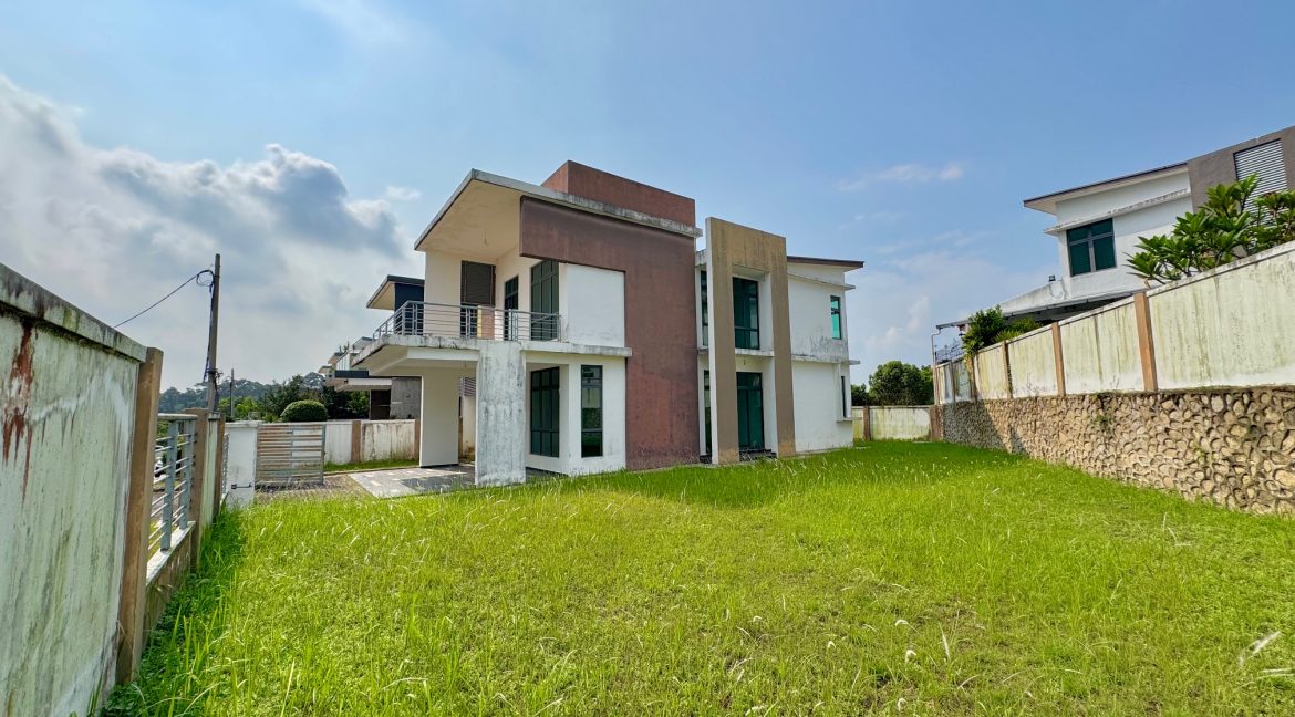 Ejen Hartanah Melaka Semi-D 2 Tingkat Vista Kirana Ayer Keroh_Ejen Rumah Ayer Keroh Melaka Hairil Wahiri_3