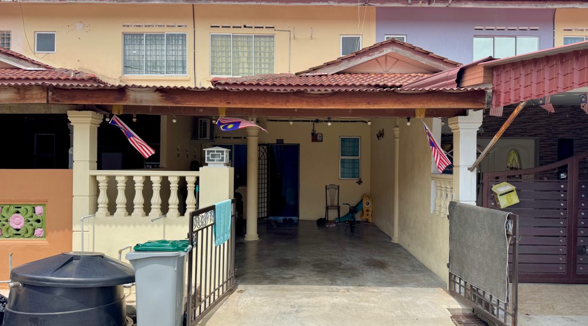 Rumah Untuk Dijual Teres 2 Tingkat Taman Tamby Chik Karim Melaka_Ejen Hartanah Batu Berendam Melaka