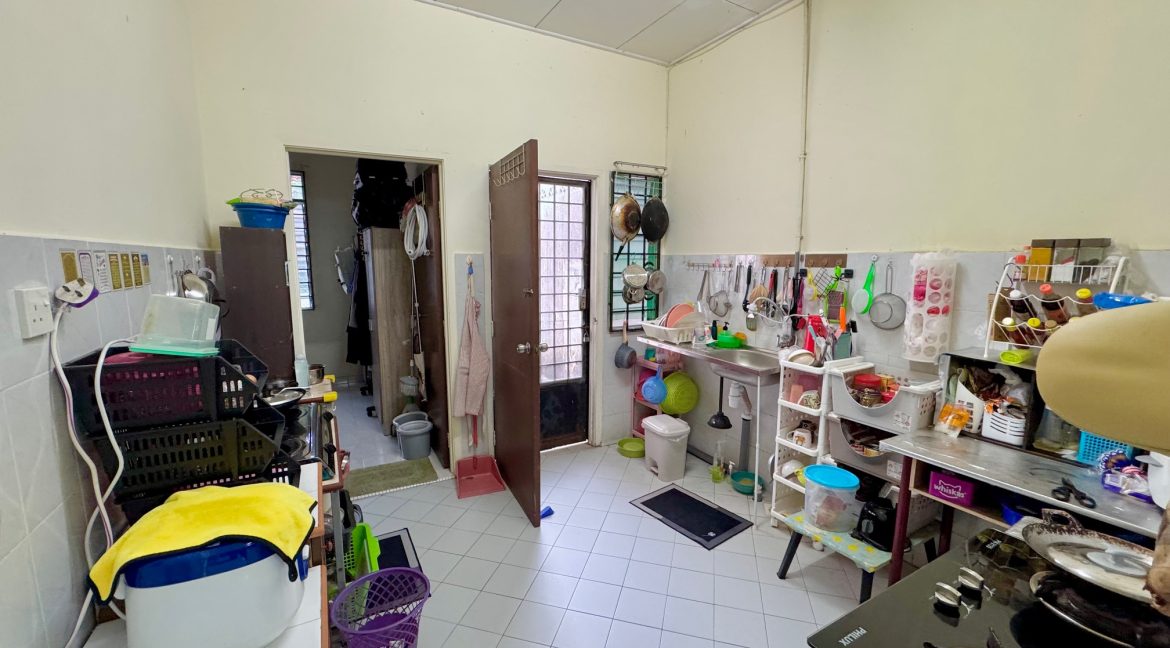 Ejen Hartanah Melaka Teres 1 Tingkat Taman Tasik Utama Ayer Keroh_Ejen Rumah Tasik Utama Melaka Hairil Wahiri_4