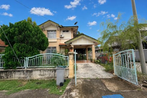 Rumah Untuk Dijual Semi-D Kluster 2 Tingkat Taman Tasik Utama Ayer Keroh Melaka