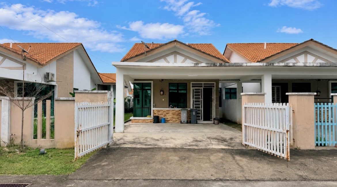 Rumah Untuk Dijual Taman Bukit Melaka Semi Detached 2 Tingkat_Ejen Rumah Bukit Melaka Hairil Wahiri