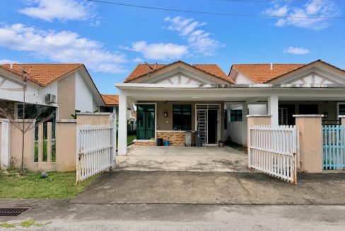 Rumah Untuk Dijual Taman Bukit Melaka Semi Detached 2 Tingkat_Ejen Rumah Bukit Melaka Hairil Wahiri