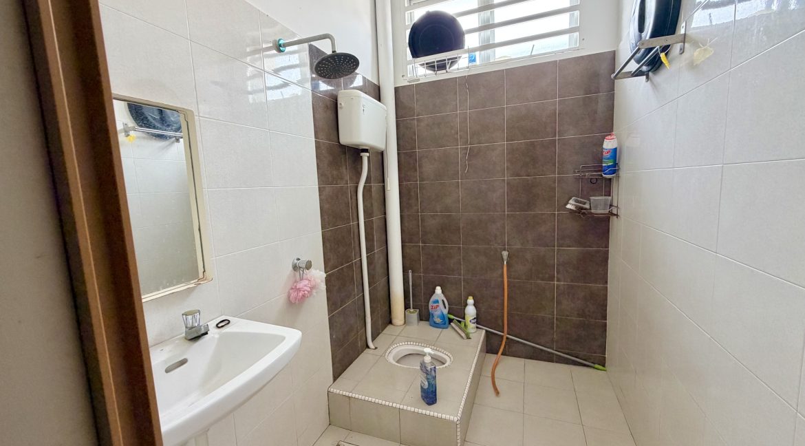 Ejen Hartanah Melaka Taman Tangga Batu Perdana Tanjong Kling Melaka Semi D 1 Tingkat_Ejen Rumah Tangga Batu Melaka Hairil Wahiri_10
